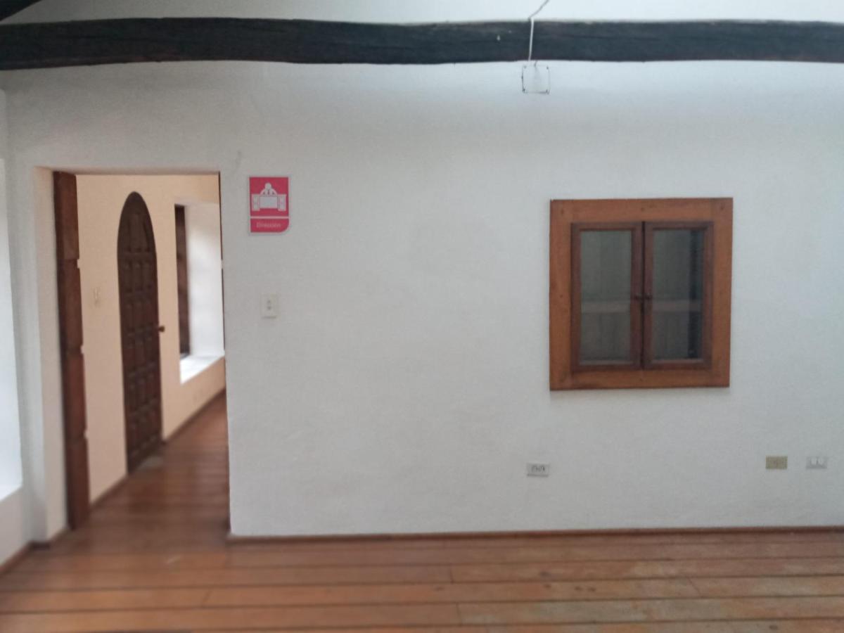 Отель Quinta Los Eucaliptos Кито Экстерьер фото